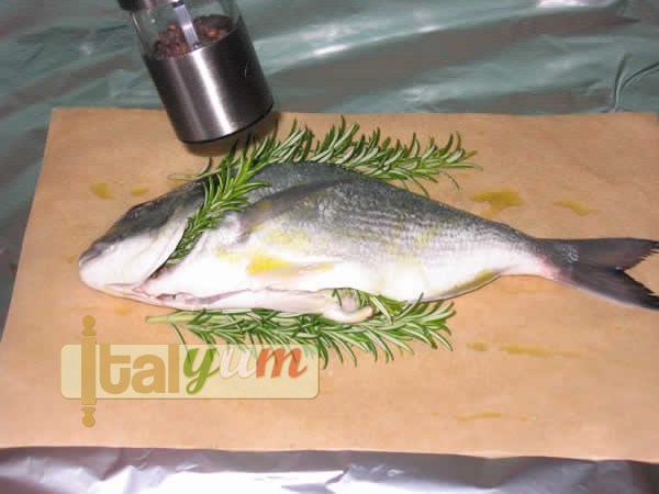 Sea bream wrapped in cooking foil 1 (Orata al cartoccio) | Seafood recipes