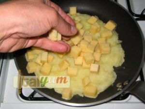 Potato and cheese fry (Frico) | Special Recipes