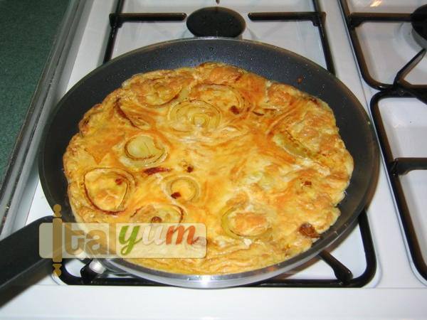 Onion Frittata (Frittata con cipolle) | Special Recipes