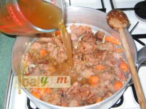 Beef stew with potatoes (Spezzatino con patate) | Meat Recipes