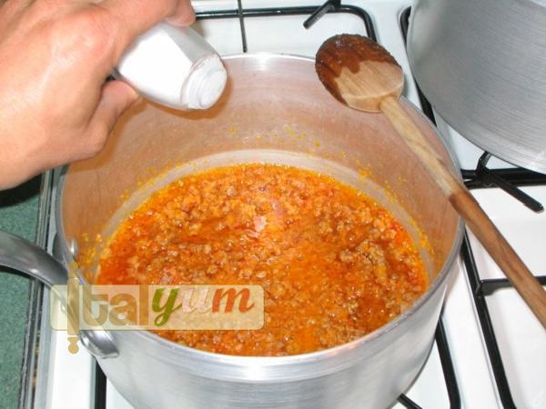 Maccheroni with sausage and beans sauce | Pasta recipes