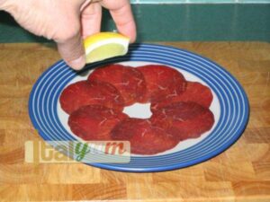 Bresaola with lemon and oregano | Meat Recipes