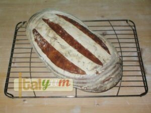 Sourdough bread (Pane toscano a lievitazione naturale) | Bakery