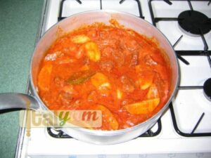 Beef stew with potatoes (Spezzatino con patate) | Meat Recipes