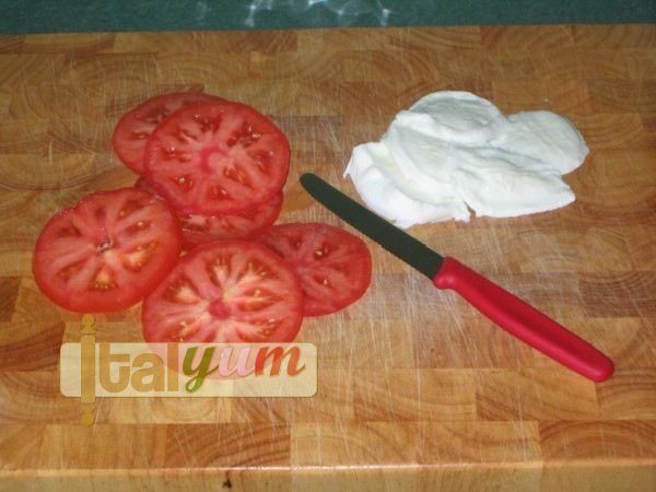 Caprese Salad (Insalata caprese) | Vegetable recipes