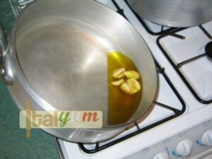 Pasta with anchovies (Pasta c'anciova e muddica) | Pasta recipes