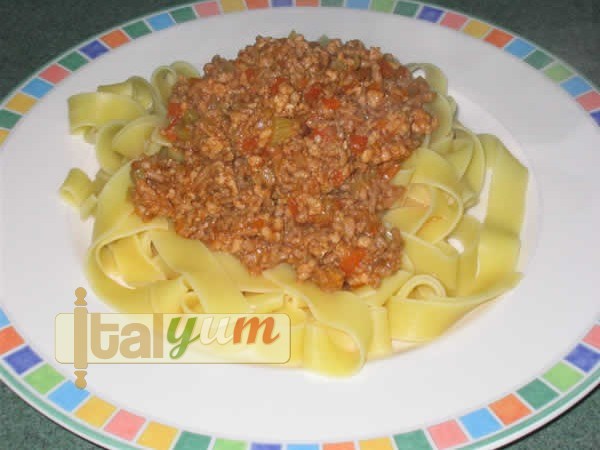 Tagliatelle bolognese (Tagliatelle con ragù alla bolognese) | Pasta recipes