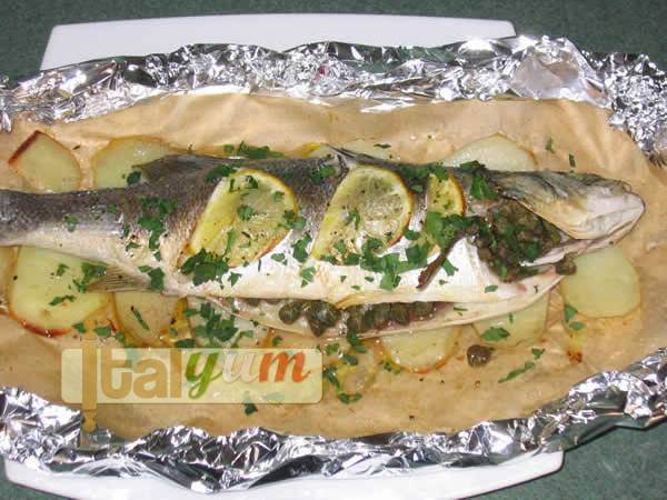 Sea bass wrapped in cooking foil (Spigola/Branzino al cartoccio) | Seafood recipes