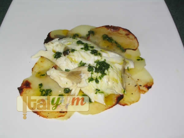 Plaice with potatoes (Rombo con patate) | Seafood recipes