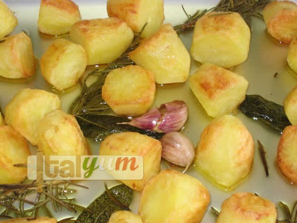 Roast new potatoes (Patate novelle al forno) | Vegetable recipes