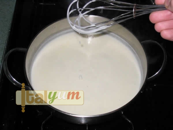 Bechamel sauce (Salsa besciamella) | Top tips