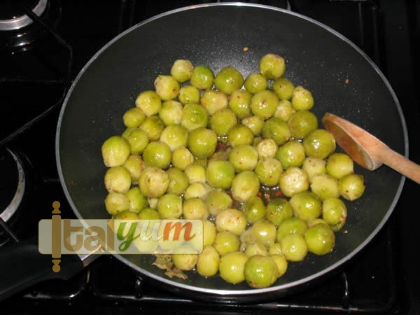 Sailor's sprouts (Cavoletti di Bruxelles con le acciughe) | Vegetable recipes