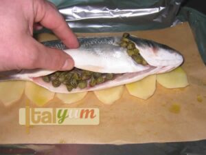 Sea bass wrapped in cooking foil (Spigola/Branzino al cartoccio) | Seafood recipes