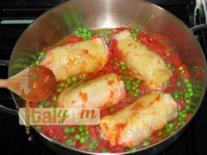 Chicken with peas (Pollo con i piselli) | Meat Recipes