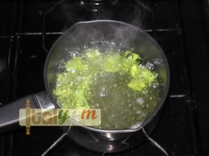 Artichokes with pancetta (Carciofi con pancetta) | Vegetable recipes