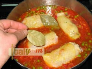 Chicken with peas (Pollo con i piselli) | Meat Recipes