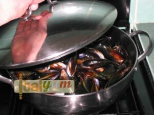 Gratin of mussels (Cozze al forno) | Seafood recipes