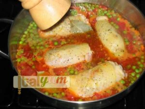 Chicken with peas (Pollo con i piselli) | Meat Recipes