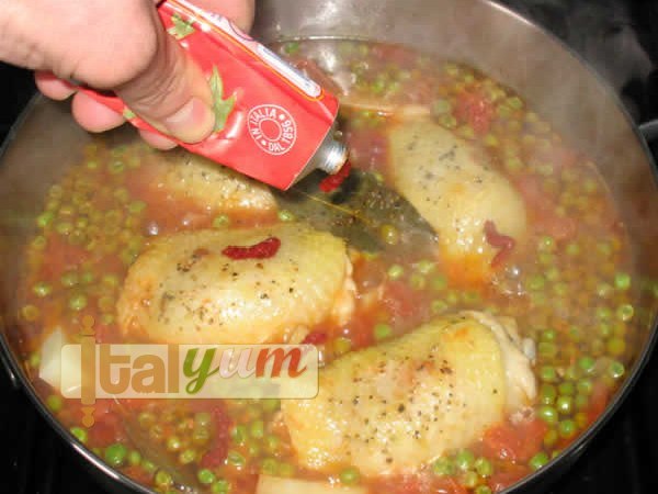 Chicken with peas (Pollo con i piselli) | Meat Recipes