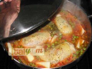 Chicken with peas (Pollo con i piselli) | Meat Recipes