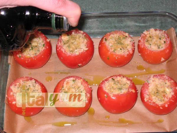 Stuffed tomatoes (Pomodori ripieni) | Vegetable recipes