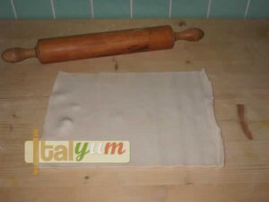 Apple strudel (Strudel di mele) | Dessert Recipes