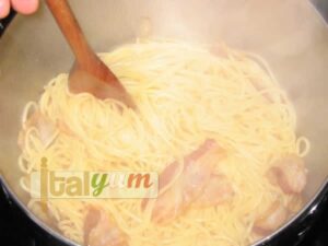 Spaghetti carbonara (Spaghetti alla carbonara) | Pasta recipes