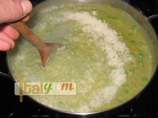 Pea risotto (risotto con i piselli) | Risotto recipes