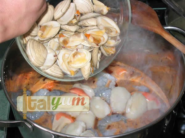 Fish Stew (Caciucco) | Seafood recipes