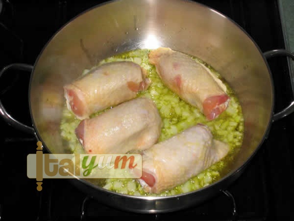 Chicken with peas (Pollo con i piselli) | Meat Recipes