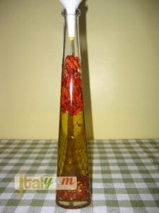 Hot chilli oil (olio di peperoncino) | Special Recipes