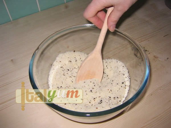 Spaghetti with pecorino and black pepper (Spaghetti cacio e pepe) | Pasta recipes